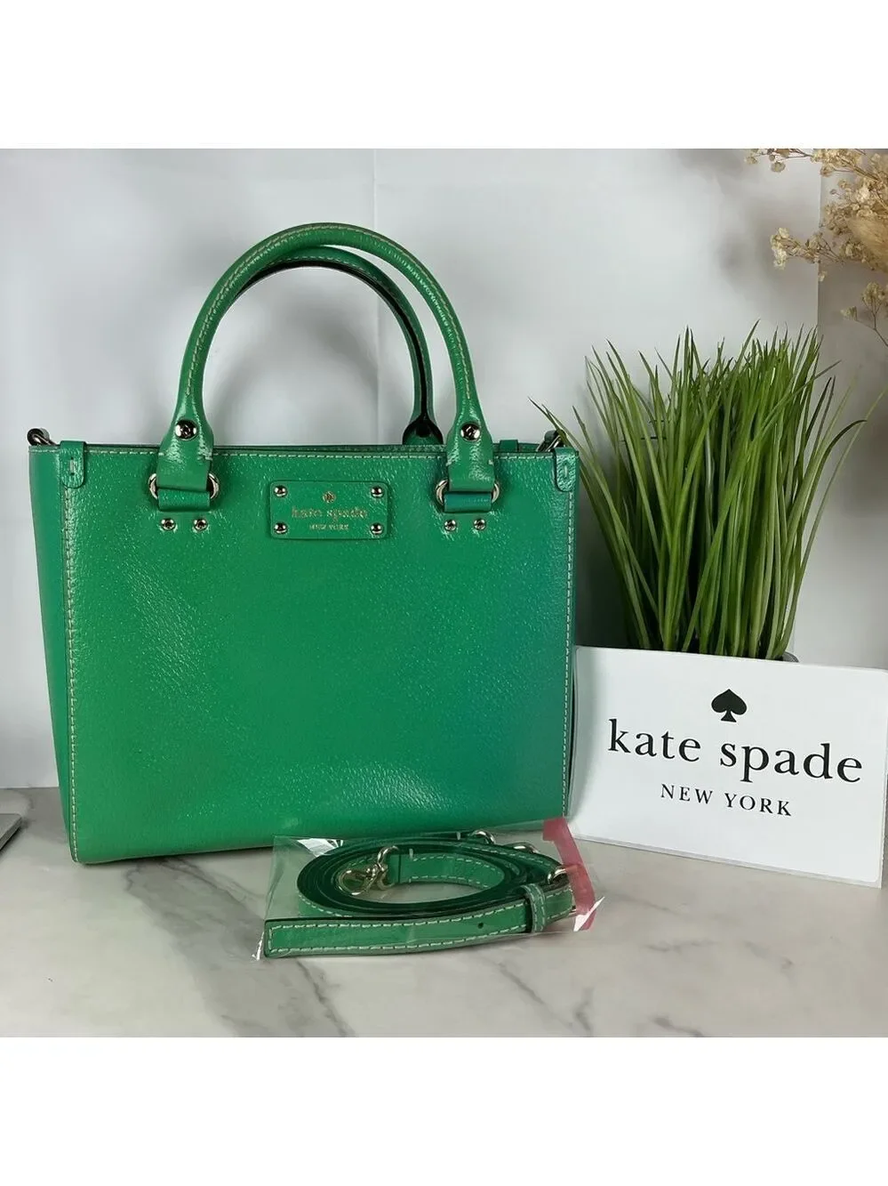 Kate Spade Quinn Wellesley Vibrant Green Satchel Crossbody Hand Bag Fall Spring‎